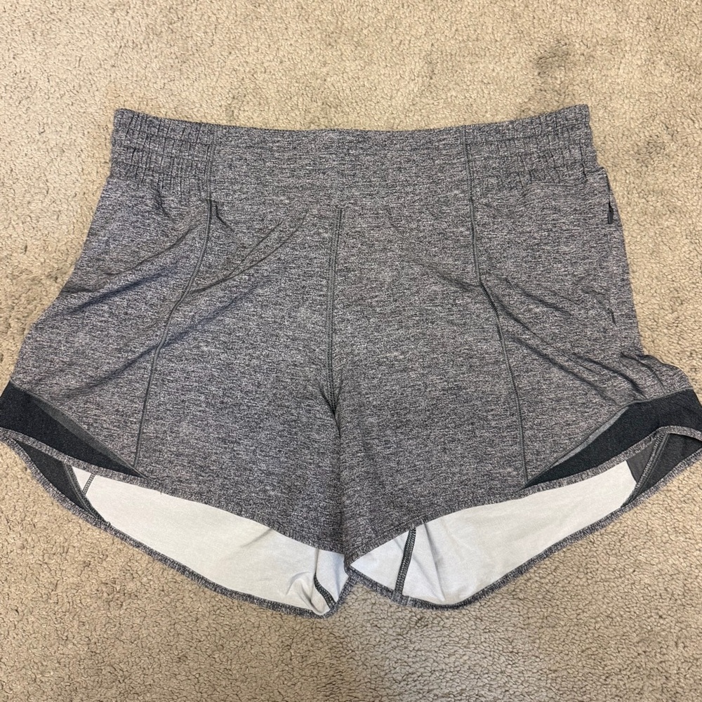 Lululemon Hotty Hot High-Rise Short 4” in gray size 8. EUC